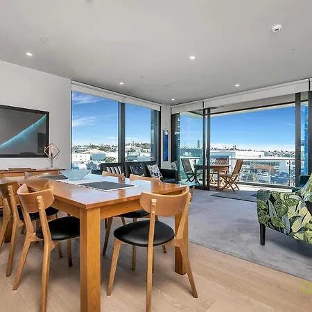 Qv Brand New Luxury Apt With Tandem Carpark - 975